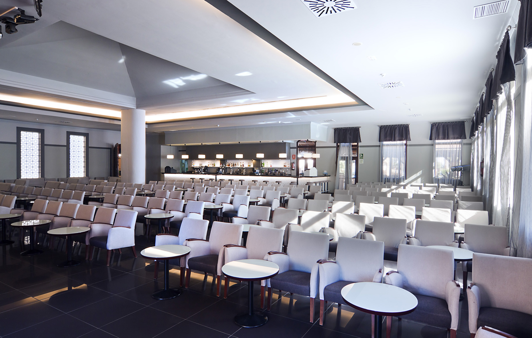 002_alta_playacanela Teatro Bar.jpg